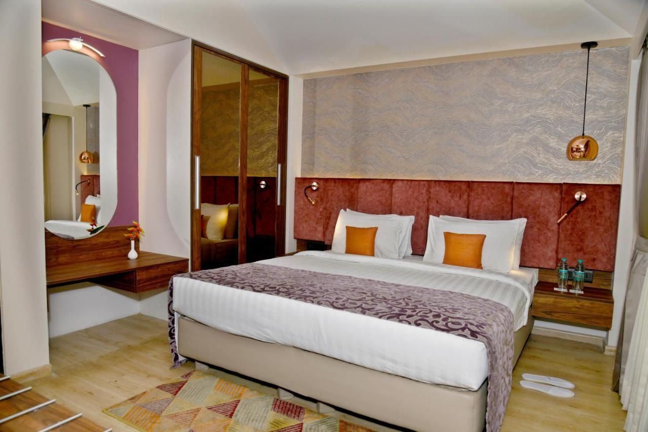Golden Amoon Resort Narasapura Exterior foto