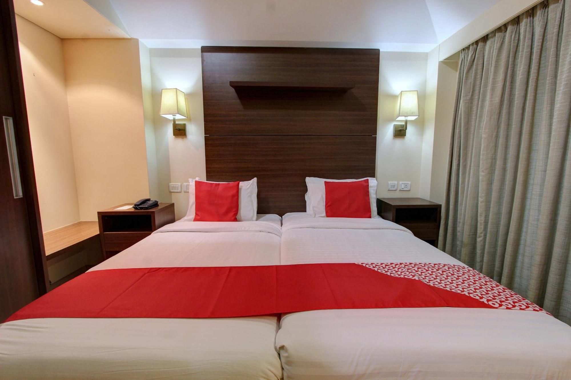 Golden Amoon Resort Narasapura Exterior foto
