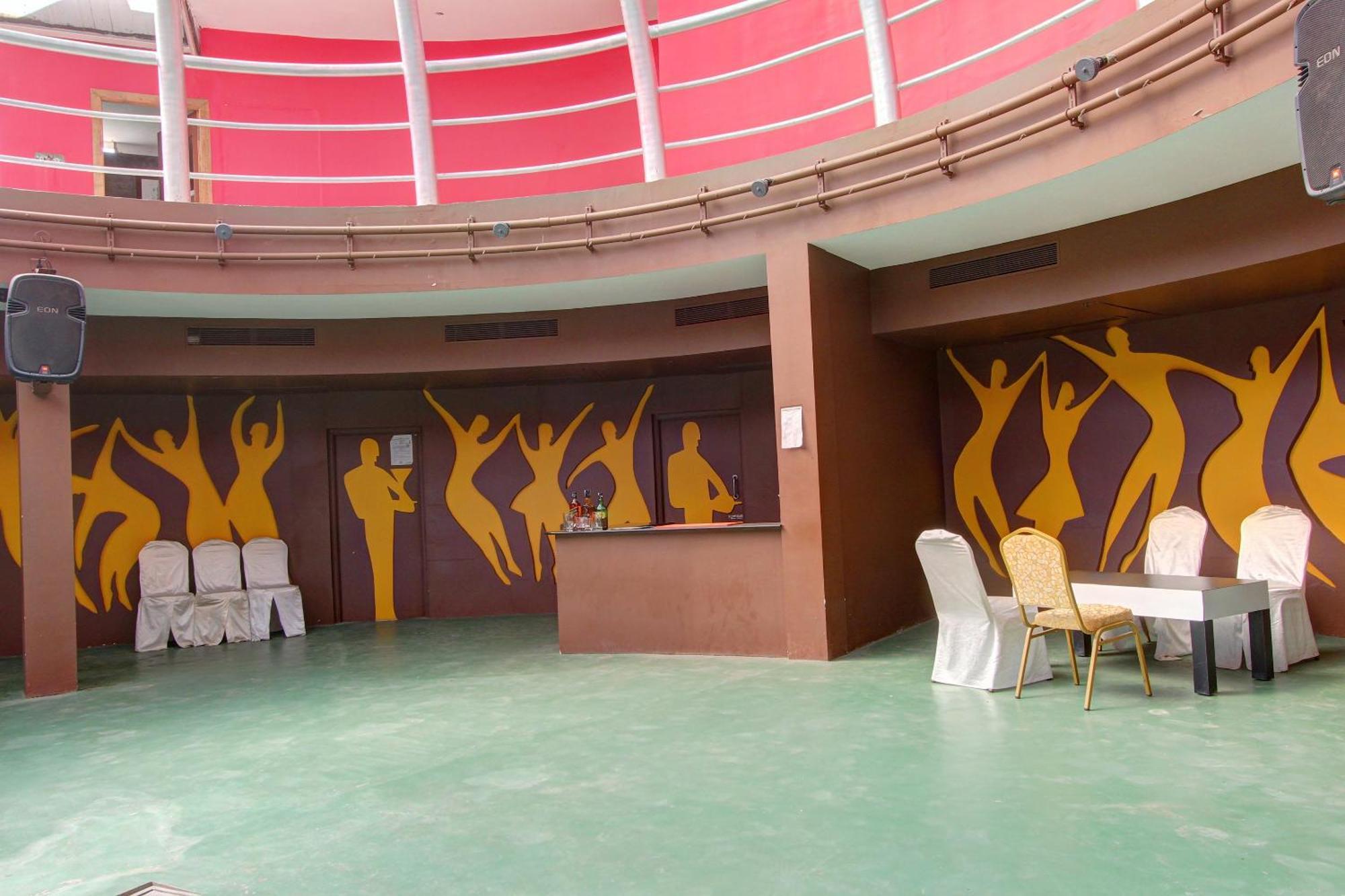Golden Amoon Resort Narasapura Exterior foto