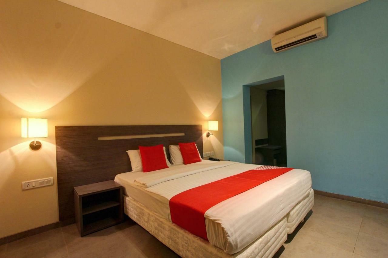 Golden Amoon Resort Narasapura Exterior foto